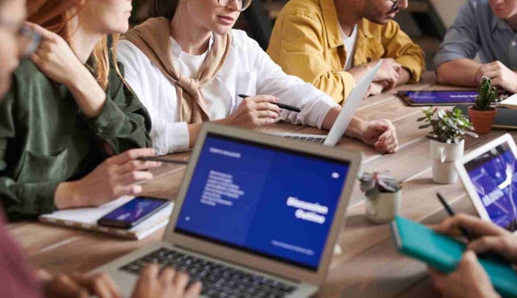 Key-Features-of-MBA-for-Working-Professionals